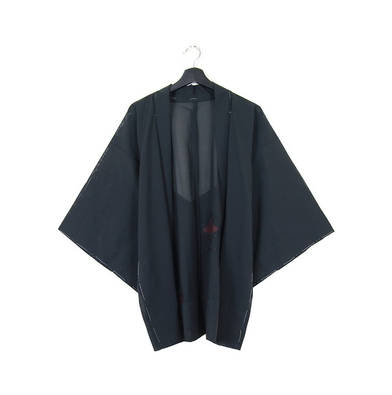 Back to Green::日本带回和服 羽织 透肤 血红窗花图样 vintage kimono (KI-29) - 女装休闲/机能外套 - 丝．绢 黑色