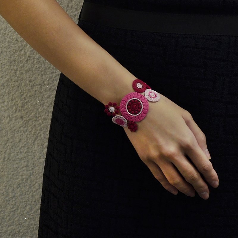 普普风格刺绣手链 礼物 - 手链/手环 - 绣线 粉红色