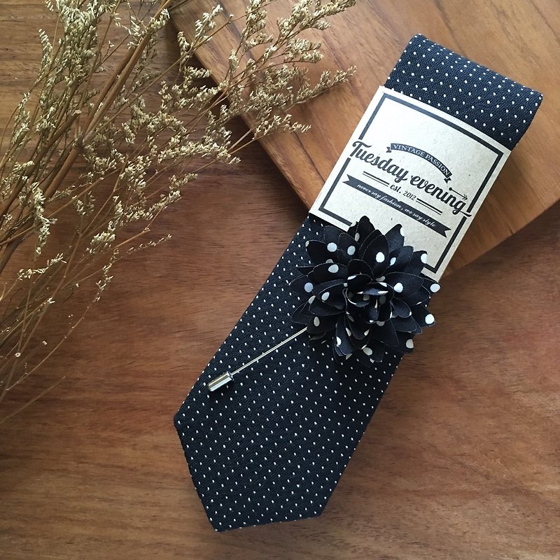 Double Black Polka Dot Tie and Lapel Pin/Brooch - 领带/领带夹 - 棉．麻 黑色