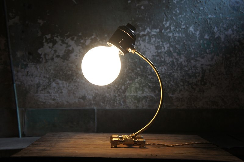 Edison-industry  黄铜灯触控灯具-爱迪生工业 2016设计品　月牙 - 灯具/灯饰 - 其他金属 金色