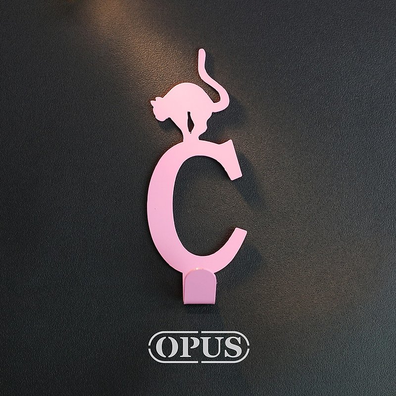 【OPUS东齐金工】当猫咪遇上字母C - 挂勾(粉红)/壁饰挂勾 - 摆饰 - 其他金属 粉红色