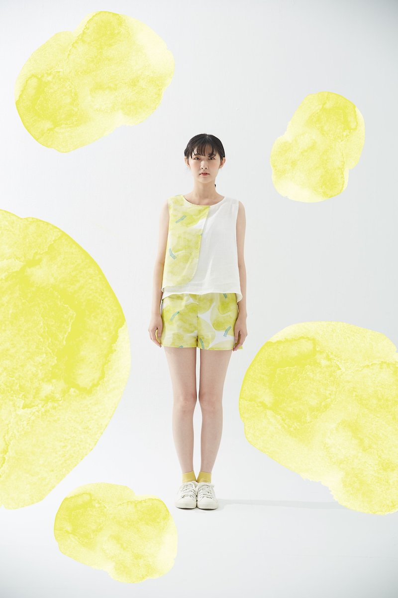 y1,hsuan X 红林 独家印花布系列  正反可穿伞状背心library - 女装背心 - 棉．麻 黄色