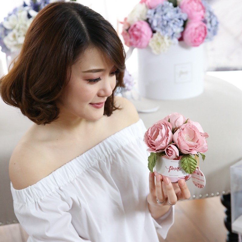 Aromatic Flower Gift Box Queen Rose Handmade Paper Flower - 摆饰 - 纸 粉红色