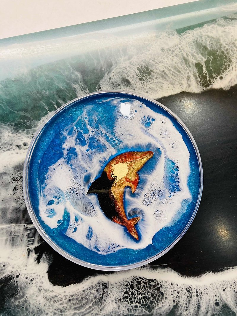 環氧樹脂海豚小鹿杯墊擺飾 尺寸圓直徑9.5厚1公分 - 摆饰 - 树脂 蓝色