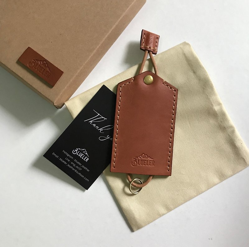 Personalized leather Keychain with name tag - 皮件 - 真皮 咖啡色