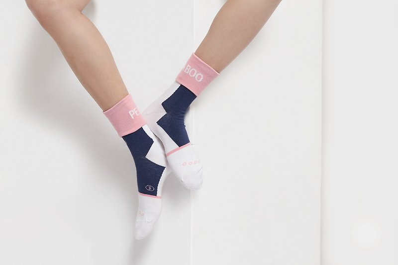 Nelissa Hilman x Goodpair Socks: PEEK-A-BOO系列: Peek-A-Boo米白色 | 短袜 | 长袜 | 男袜 | 女袜 | 色袜 | 设计师袜子 | 原创袜子 | 联名设计 | 限量 - 袜子 - 棉．麻 