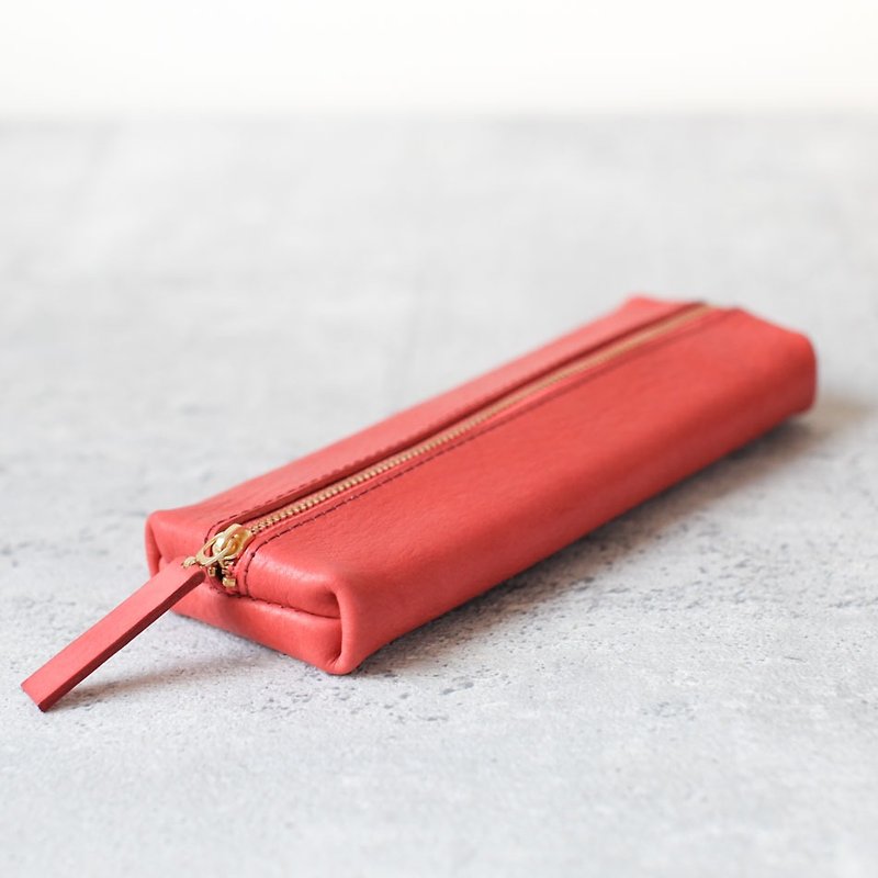 植鞣牛皮珊瑚红色扁长方形真皮笔袋-限量色 - 铅笔盒/笔袋 - 真皮 红色