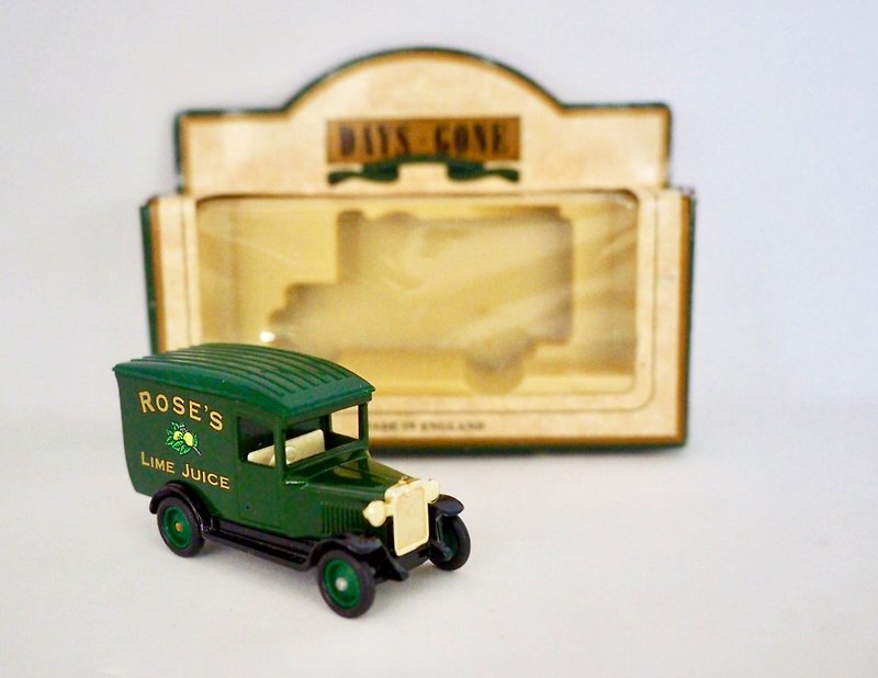 英国制深绿色果汁饮品广告雪佛兰货车款小车 含原装盒 - 摆饰 - 其他金属 