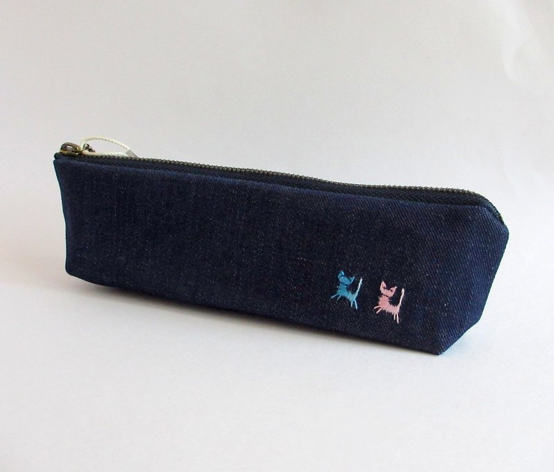 猫の刺繍ペンケース ブルーとピンクのねこちゃん - 铅笔盒/笔袋 - 棉．麻 蓝色