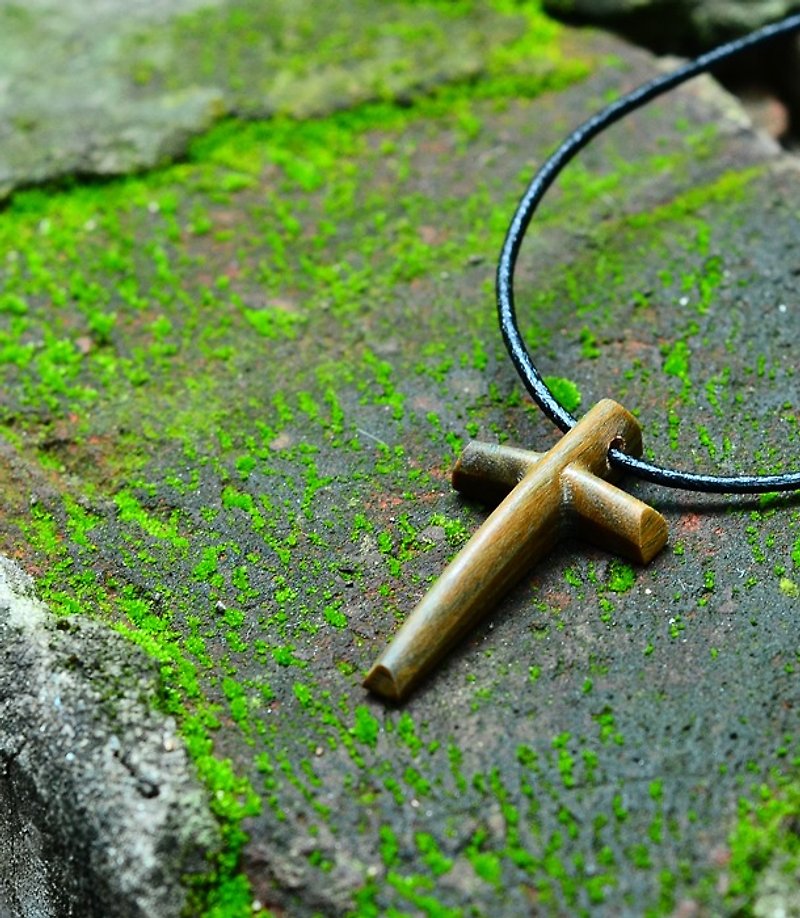Carved Life系列 / Cross十字架项链-绿坛木 - 项链 - 木头 绿色