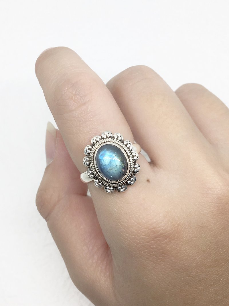 拉长石925纯银花形设计戒指 尼泊尔手工镶嵌制作 - 戒指 - 宝石 蓝色