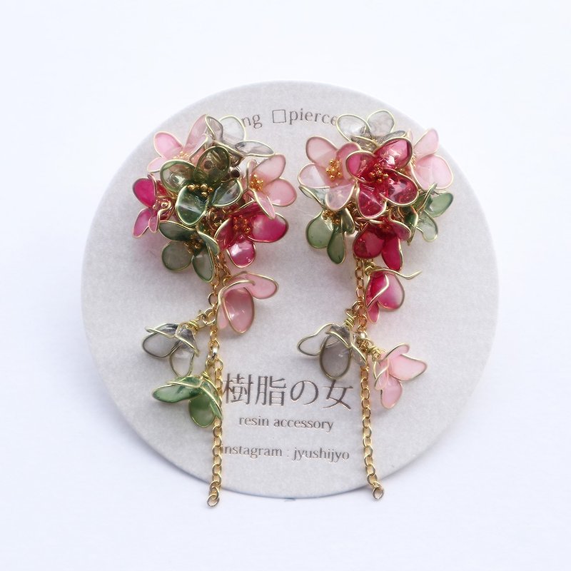 咲く花耳飾り　カーキ - 耳环/耳夹 - 其他材质 粉红色