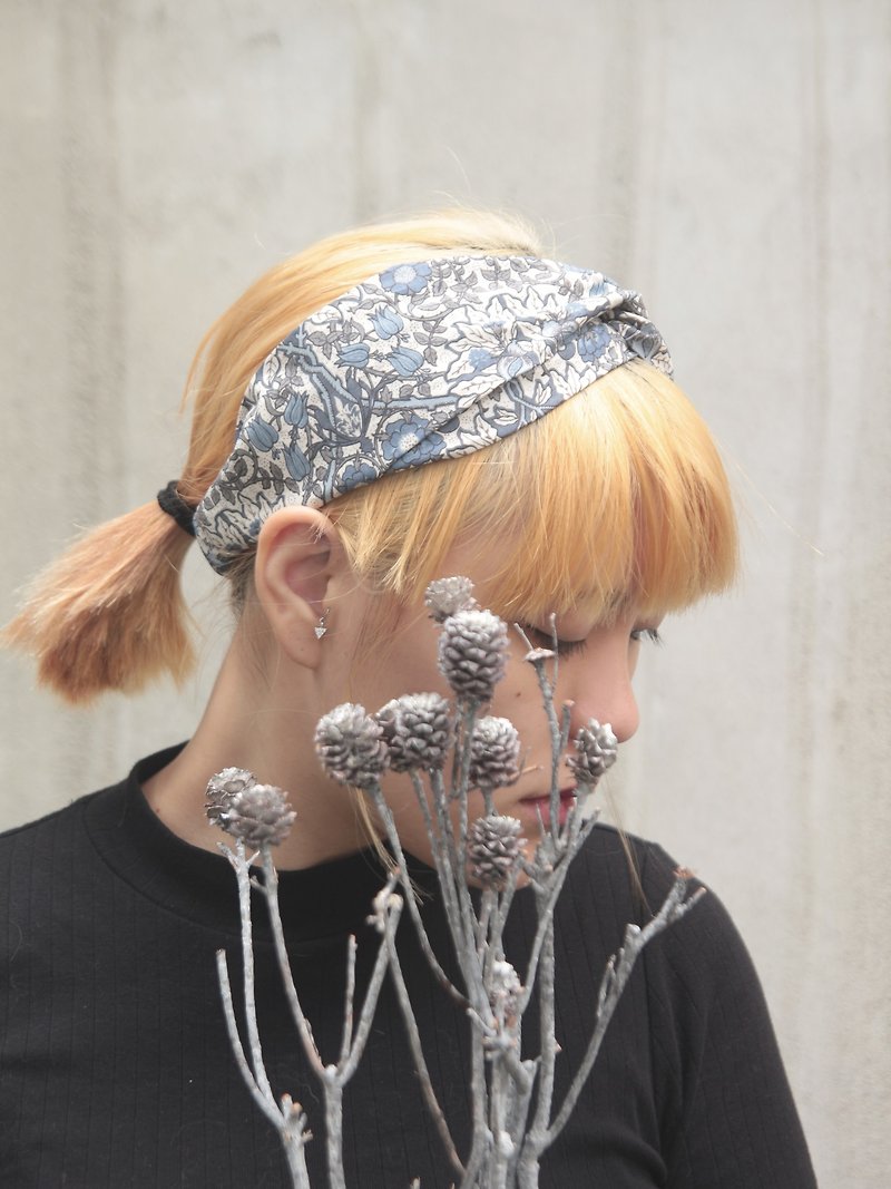 蓝花  设计师日本带回 日本纯棉手工十字松紧发带 - 发带/发箍 - 棉．麻 蓝色