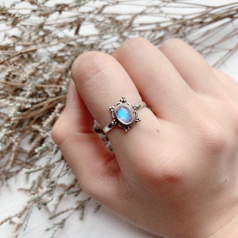 月光石925纯银波西米亚戒指 尼泊尔手工银饰 - 戒指 - 宝石 蓝色