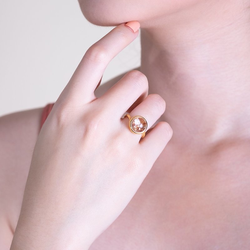 Mirari Ring with Golden Brown Zircon in White Topaz - 戒指 - 半宝石 金色