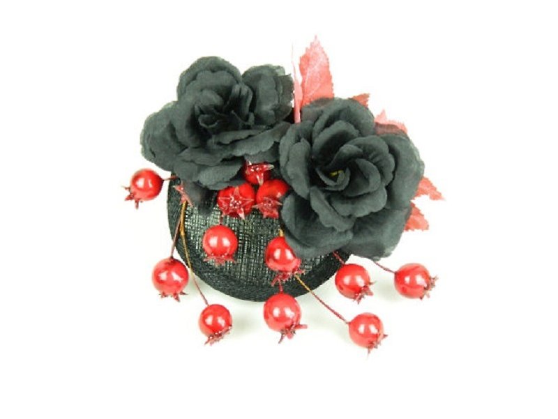 SALE Fascinator Headpiece with Black Silk Flower Roses and Red Berries - 发饰 - 其他材质 黑色