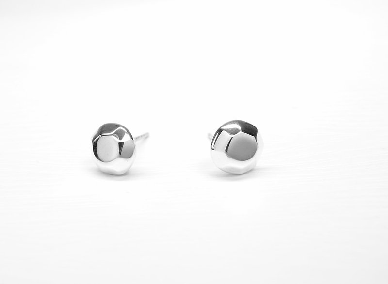 《二毛银》【纯银几何图型，圆形俐落耳环】（一对）（圣诞节优惠小物） - 耳环/耳夹 - 其他金属 