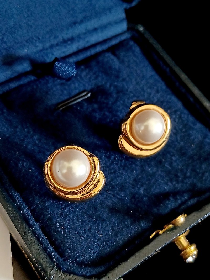 vintage jewelry  秀气半球形珍珠夹式耳环 - 耳环/耳夹 - 其他金属 