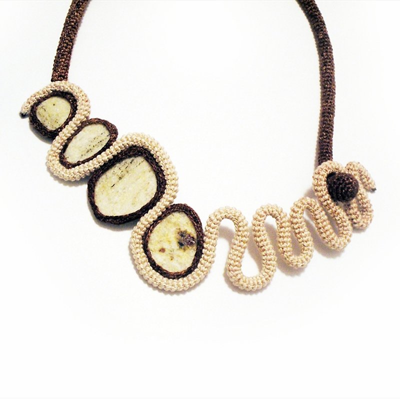 Unconventional Collar Necklace Ecru Brown Natural Granite Rock Crochet Art - 项链 - 绣线 咖啡色