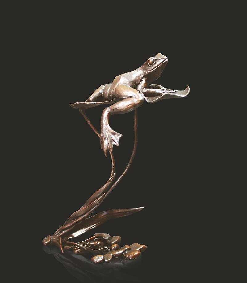 Summer Reflection, Frog figurine - Michael Simpson (Solid Bronze Sculpture)