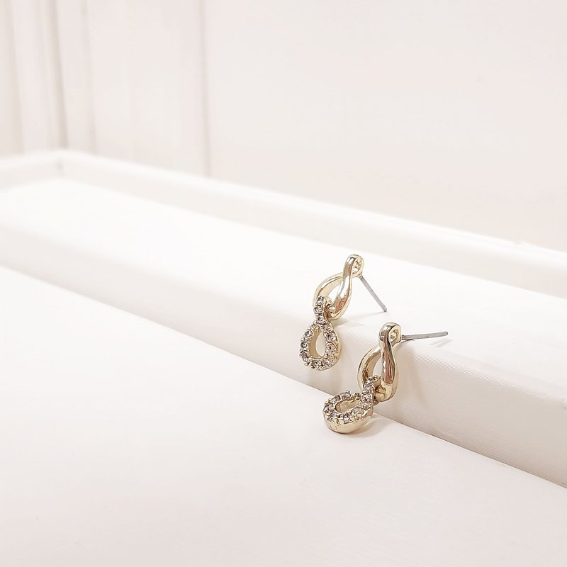 【礼物】串连 青铜色耳环|轻珠宝|青铜|锆石 - 耳环/耳夹 - 铜/黄铜 金色