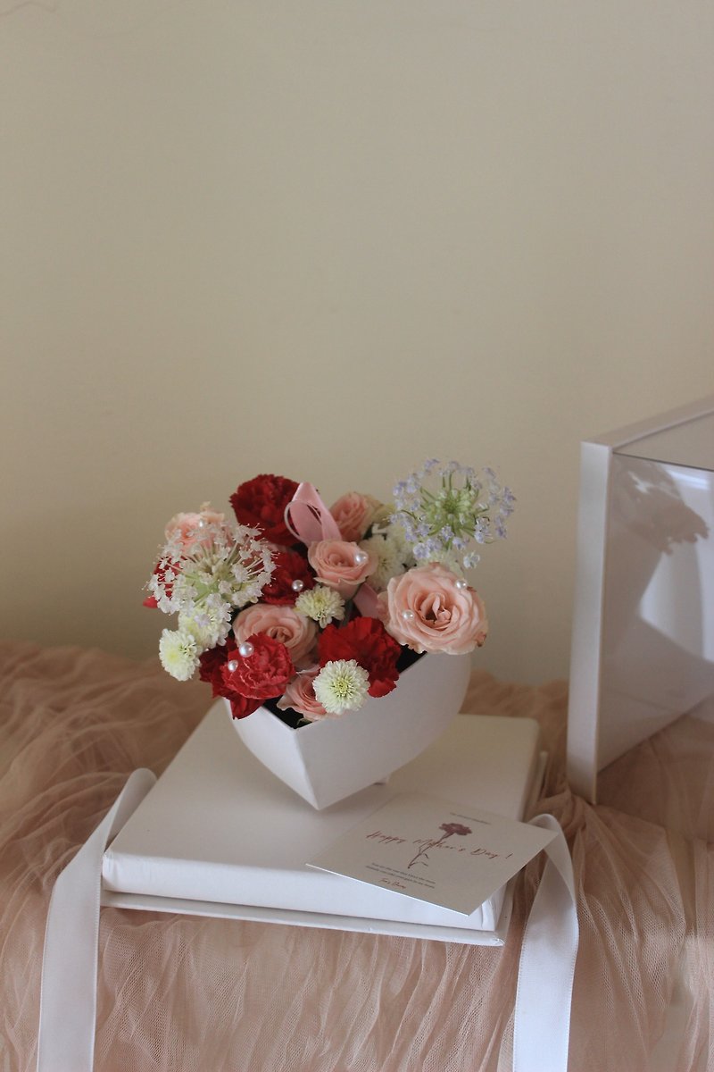 鲜花母亲节珍珠爱心小花盒 - 花瓶/陶器 - 植物．花 多色