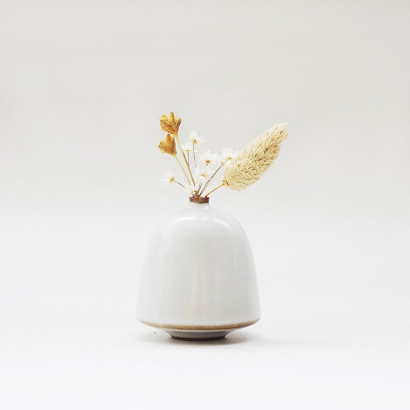 手工陶瓷白色迷你花器 － 铃铛型 - 花瓶/陶器 - 陶 白色