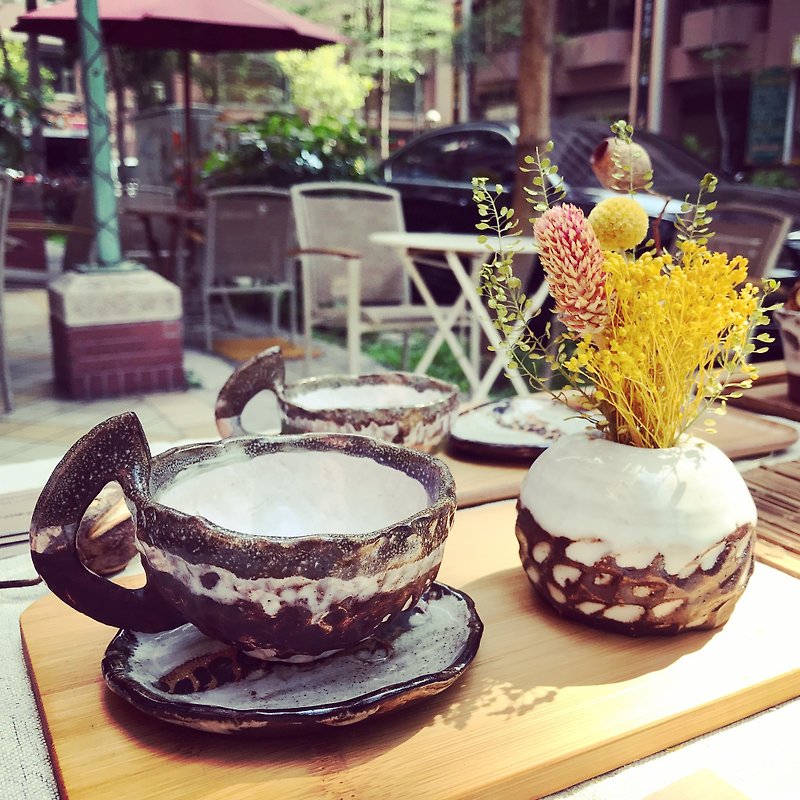 星球上的下午茶时光 - 咖啡杯组+花器 - 花瓶/陶器 - 陶 咖啡色