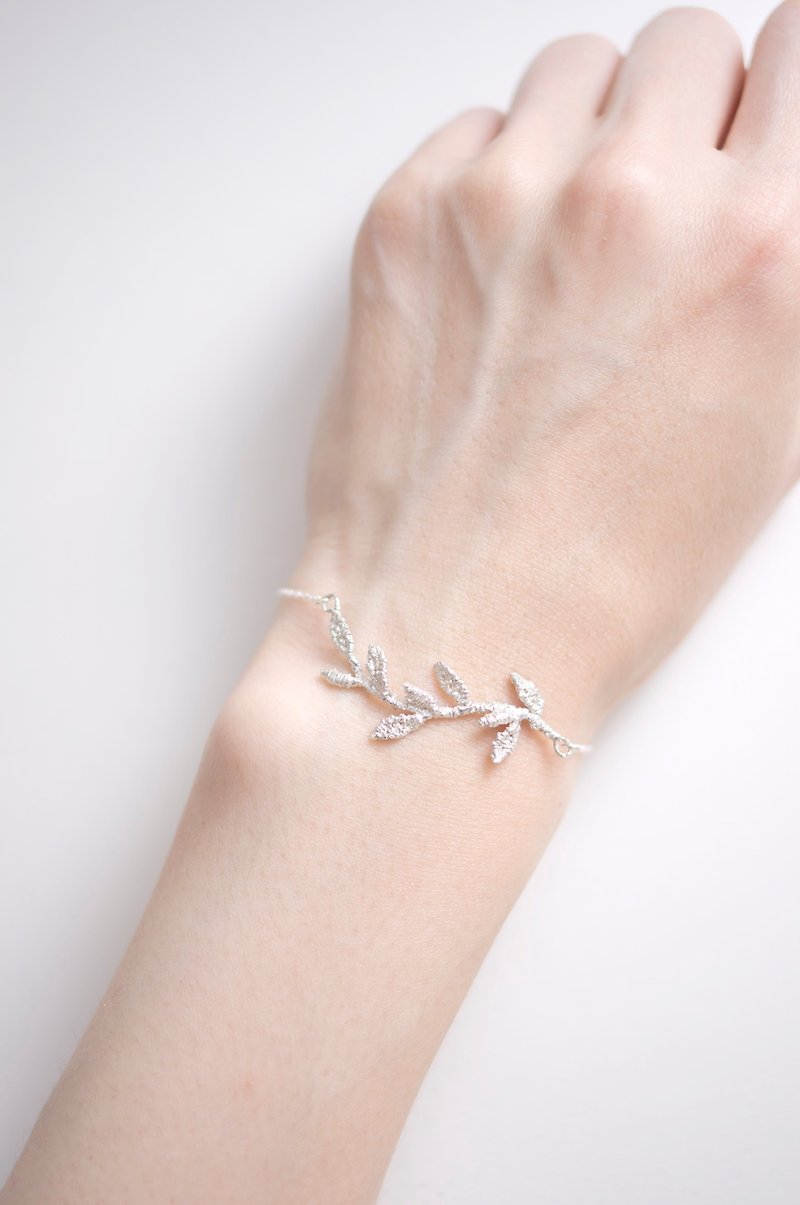 蕾丝叶子造型手链 手作925纯银 - 手链/手环 - 纯银 银色