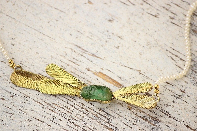 祈りと希望の羽根ペンダント　フルオライト原石 - 项链 - 宝石 绿色