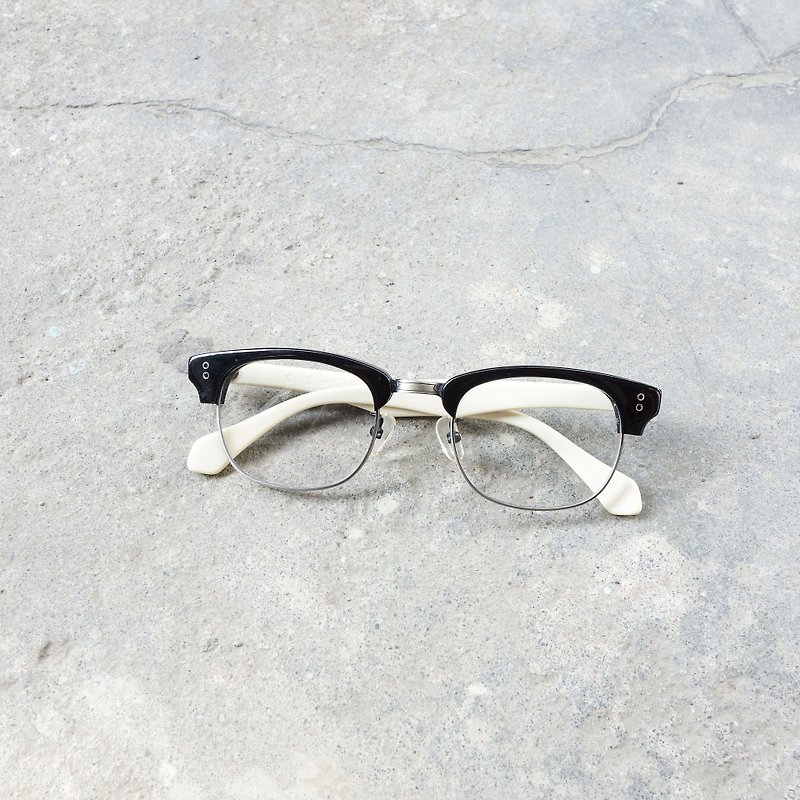 【目目商行】韩国百搭方框眉框 外黑内米白 - 眼镜/眼镜框 - 其他材质 黑色