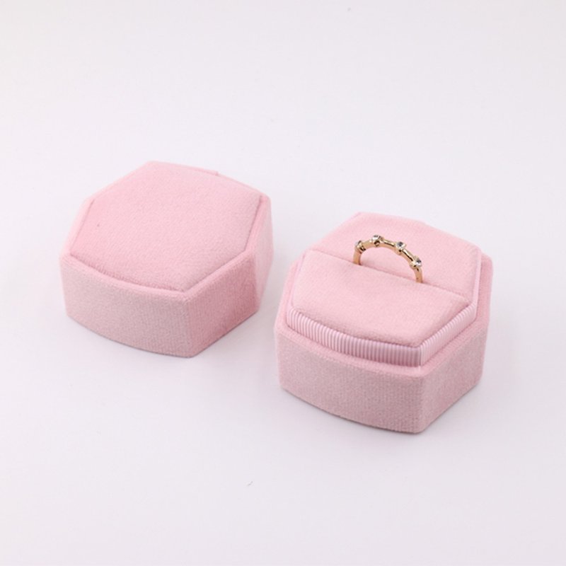 圆角六边型戒指盒 婚戒盒 粉色 - 收纳用品 - 棉．麻 粉红色