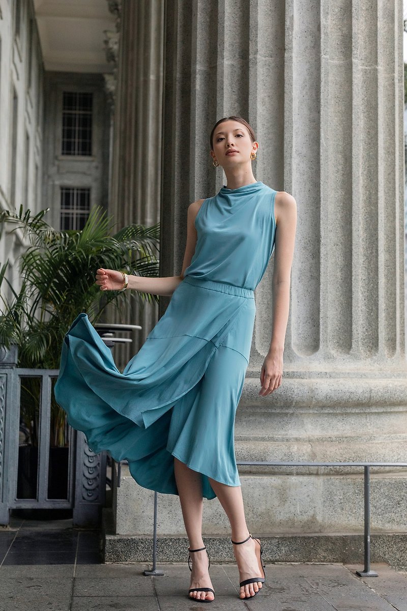 不对称中长裹身半身裙 - 浅蓝色 香港品牌 环保时尚 - 裙子 - 环保材料 蓝色