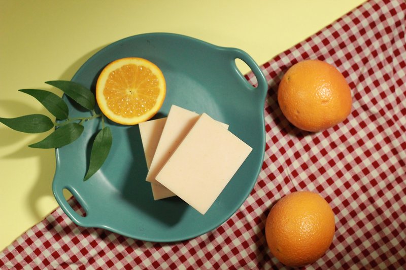 甜橙乳木豆奶皂 - 肥皂/手工皂 - 其他材质 橘色