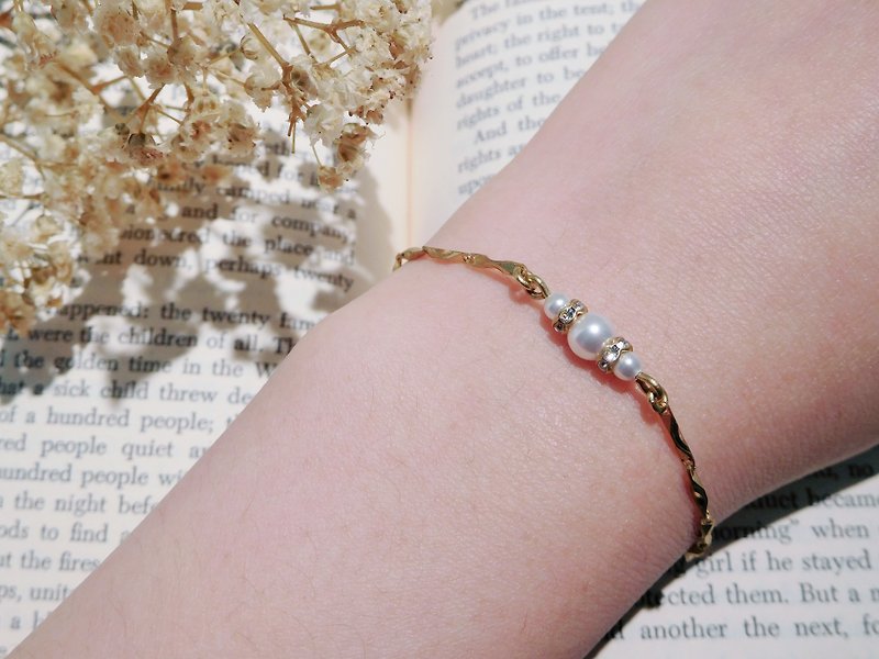 奥黛莉的小珍珠 黄铜手链 - 手链/手环 - 铜/黄铜 金色