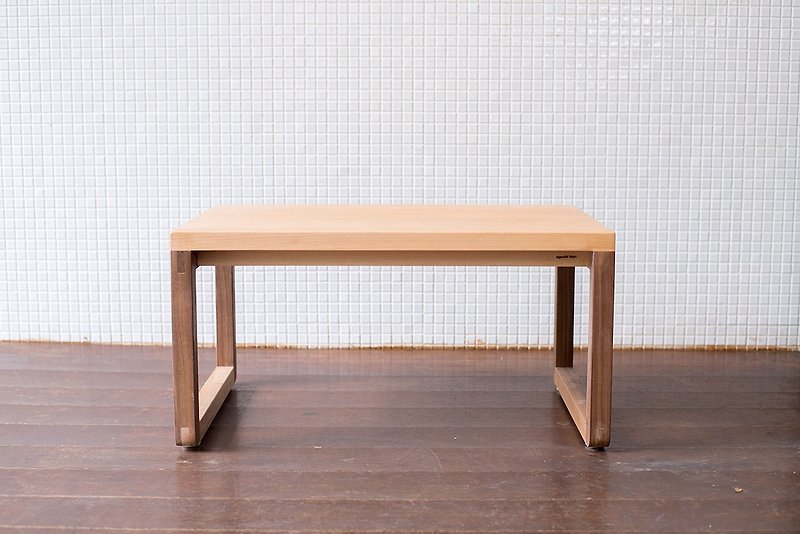 幼儿桌 (可加铁板) - 儿童家具 - 木头 