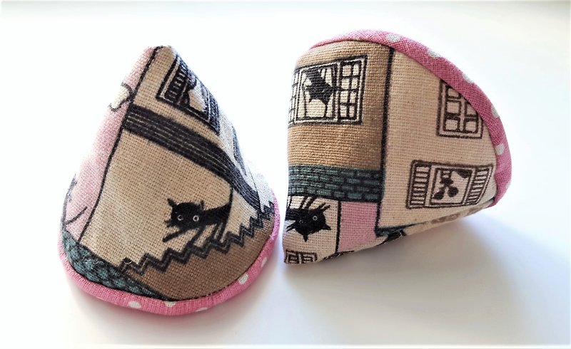 小锅帽子 (粉红黑猫) - 餐垫/桌巾 - 棉．麻 粉红色