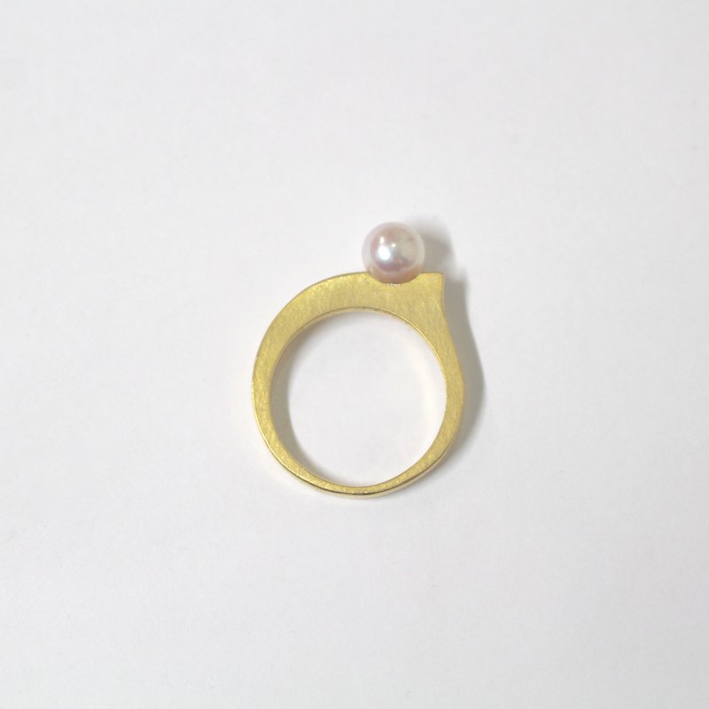 アコヤパールのドロップリング Gold色 - 戒指 - 宝石 金色