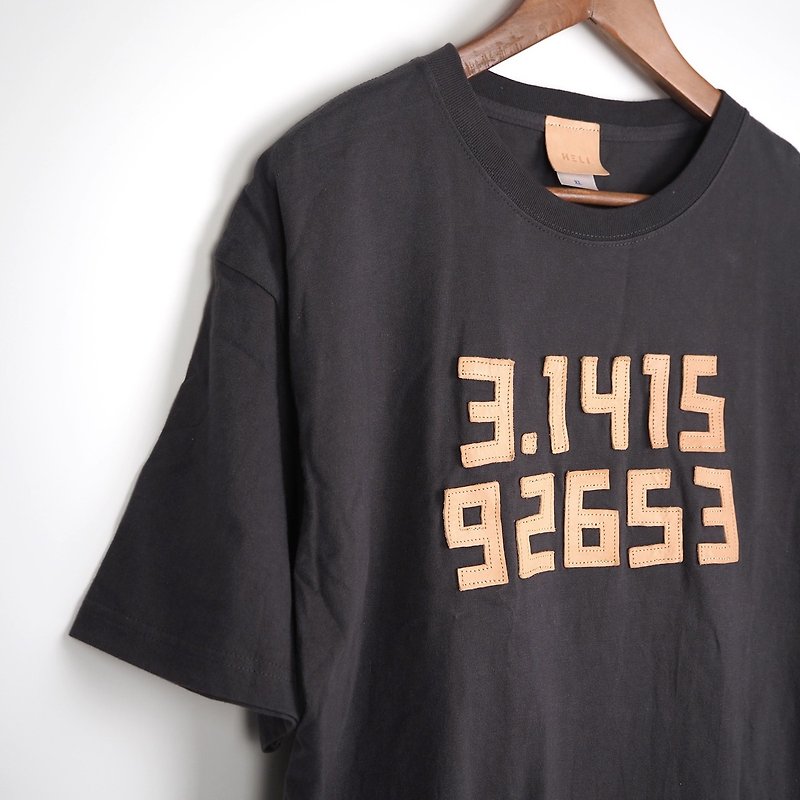 レザーパッチの 半袖 Tシャツ/3.141592653 - 女装 T 恤 - 棉．麻 多色