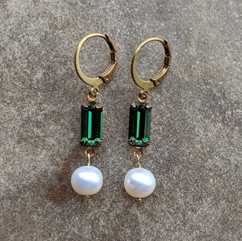 深绿古董玻璃淡水珍珠耳环 - 耳环/耳夹 - 珍珠 绿色