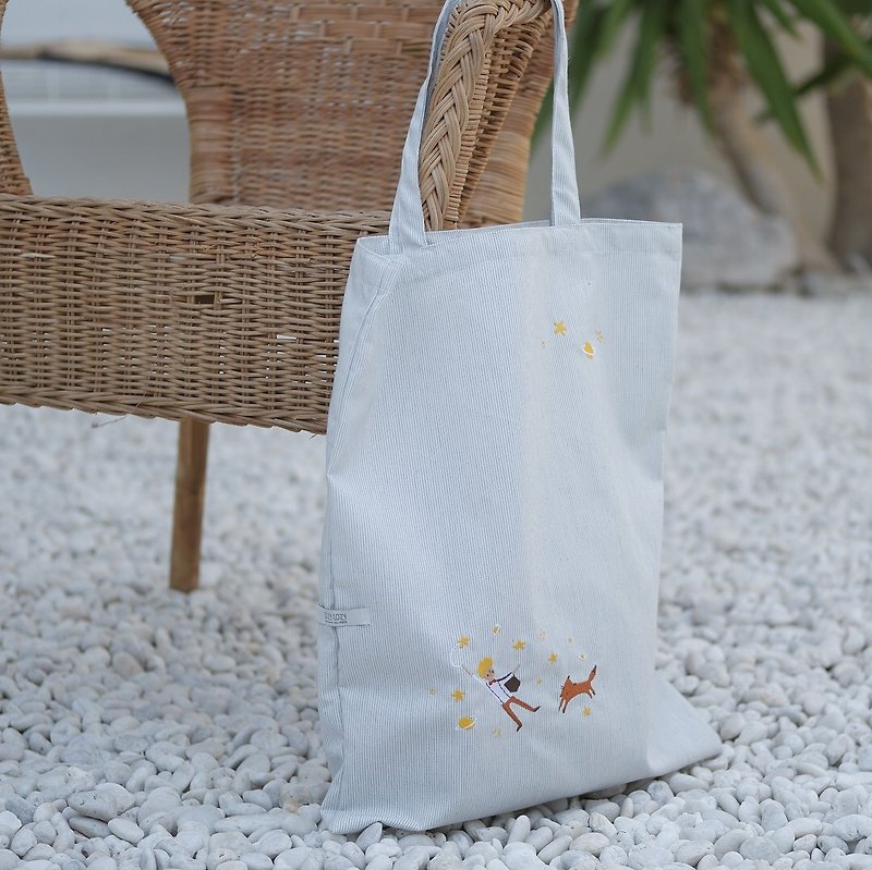 Little Prince Tote Bag : WHITE COLOR - 侧背包/斜挎包 - 绣线 白色