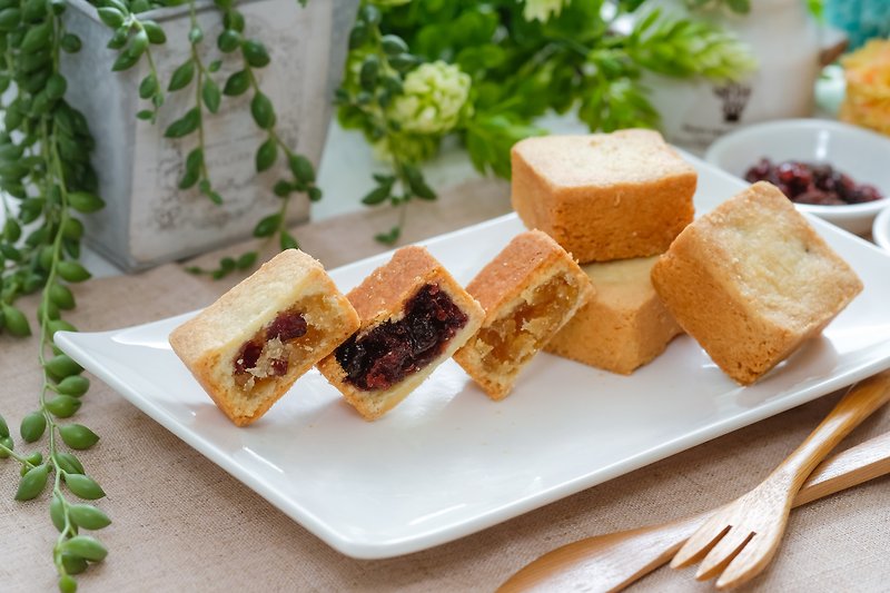 中秋法式果酥大跃兔礼盒 - 蛋糕/甜点 - 其他材质 粉红色