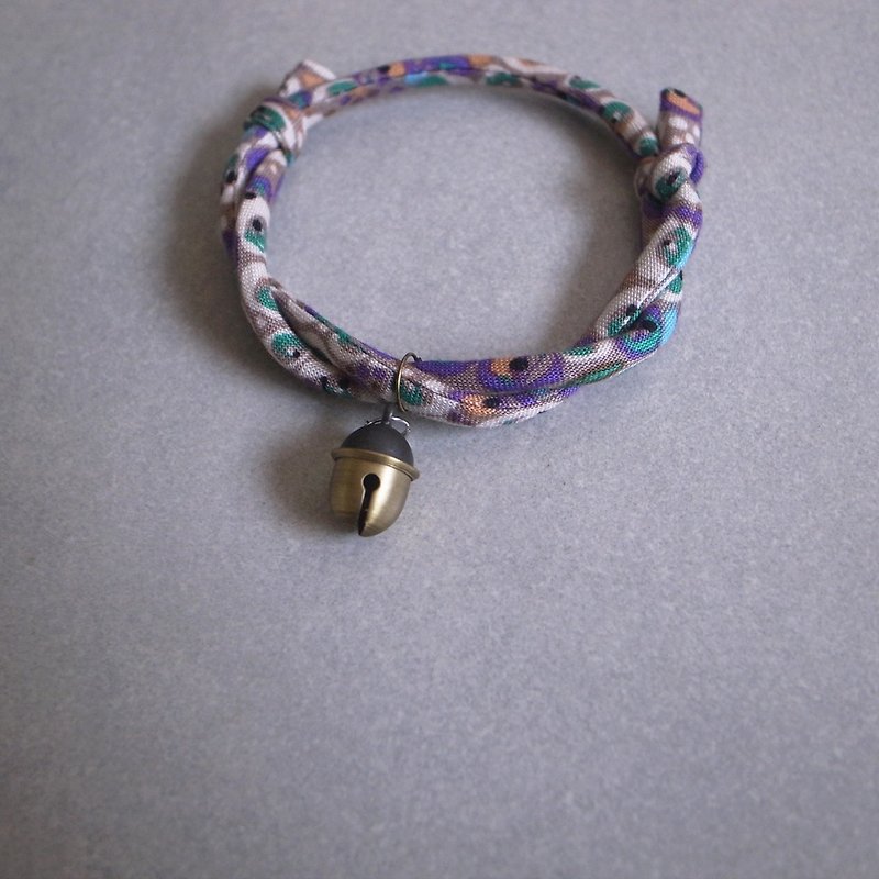 日本犬猫和布项圈(可调式)--灰紫+黄铜橡树果铃(可订制安全项圈) - 项圈/牵绳 - 棉．麻 灰色
