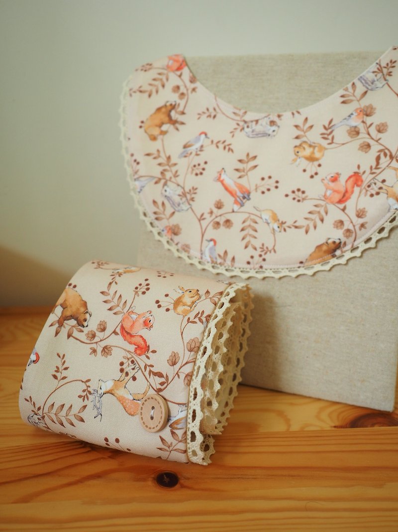 弥月礼盒 韩国布料 原野动物图案 婴儿小孩保暖围巾及口水肩套装 - 满月礼盒 - 棉．麻 多色