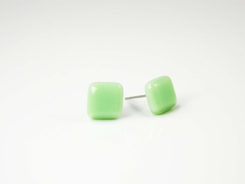 琉璃耳环-Pantone 351 - 耳环/耳夹 - 玻璃 绿色