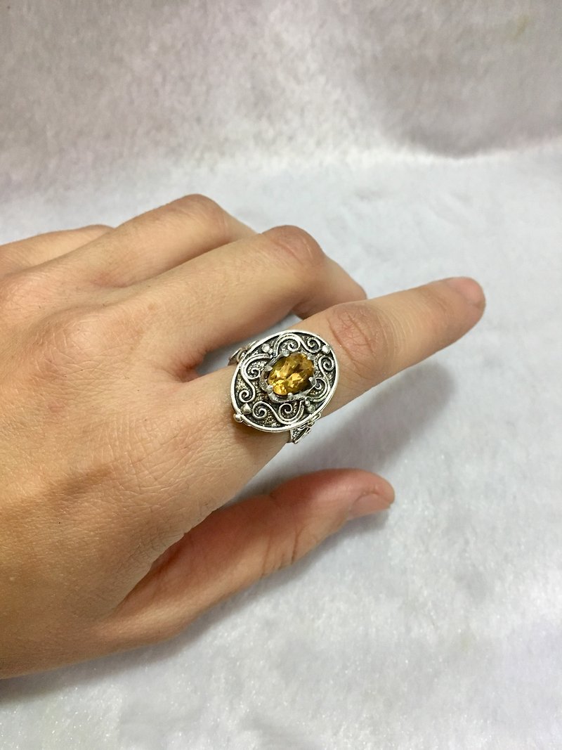 “魔戒-黄水晶系列” 蛋白石925纯银戒指 尼泊尔手工制 - 戒指 - 宝石 黄色