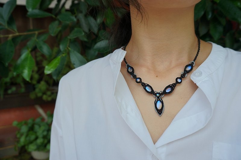 原创设计天然石macrame手工编绳月光石项链 moonstone necklace - 项链 - 宝石 白色