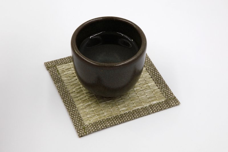 【纸布家】包边杯垫2入 10*10cm 天然材质 纸线编织 - 餐垫/桌巾 - 纸 多色