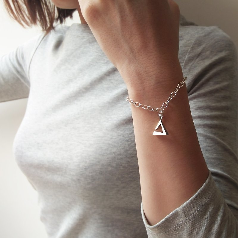 triangle bracelet_三角铁手链 | 925纯银 限量 设计师手作 - 手链/手环 - 银 银色