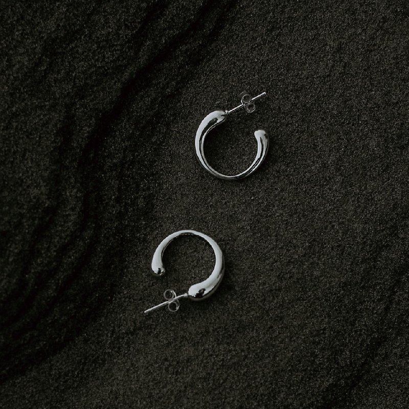 月牙耳环 Crescent Moon - 耳环/耳夹 - 纯银 银色